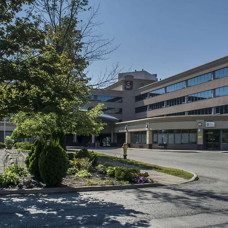 Clarion Hotel & Conference Centre Fort Erie Buitenkant foto