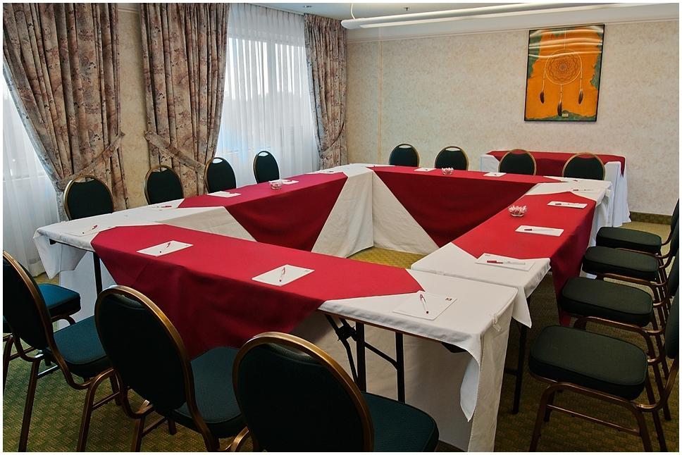 Clarion Hotel & Conference Centre Fort Erie Buitenkant foto