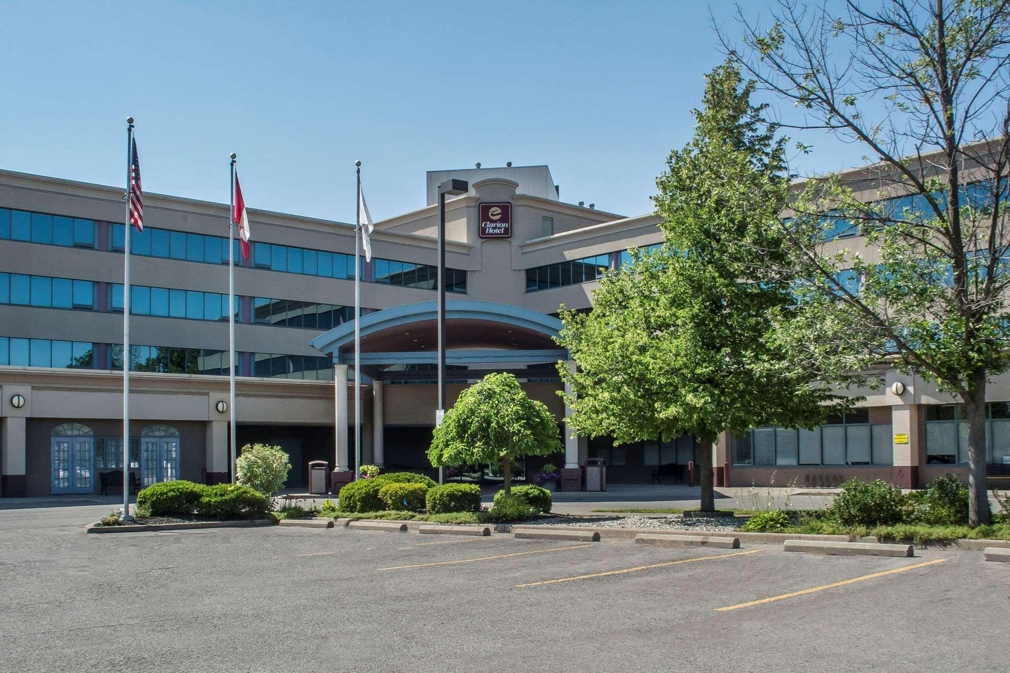 Clarion Hotel & Conference Centre Fort Erie Buitenkant foto