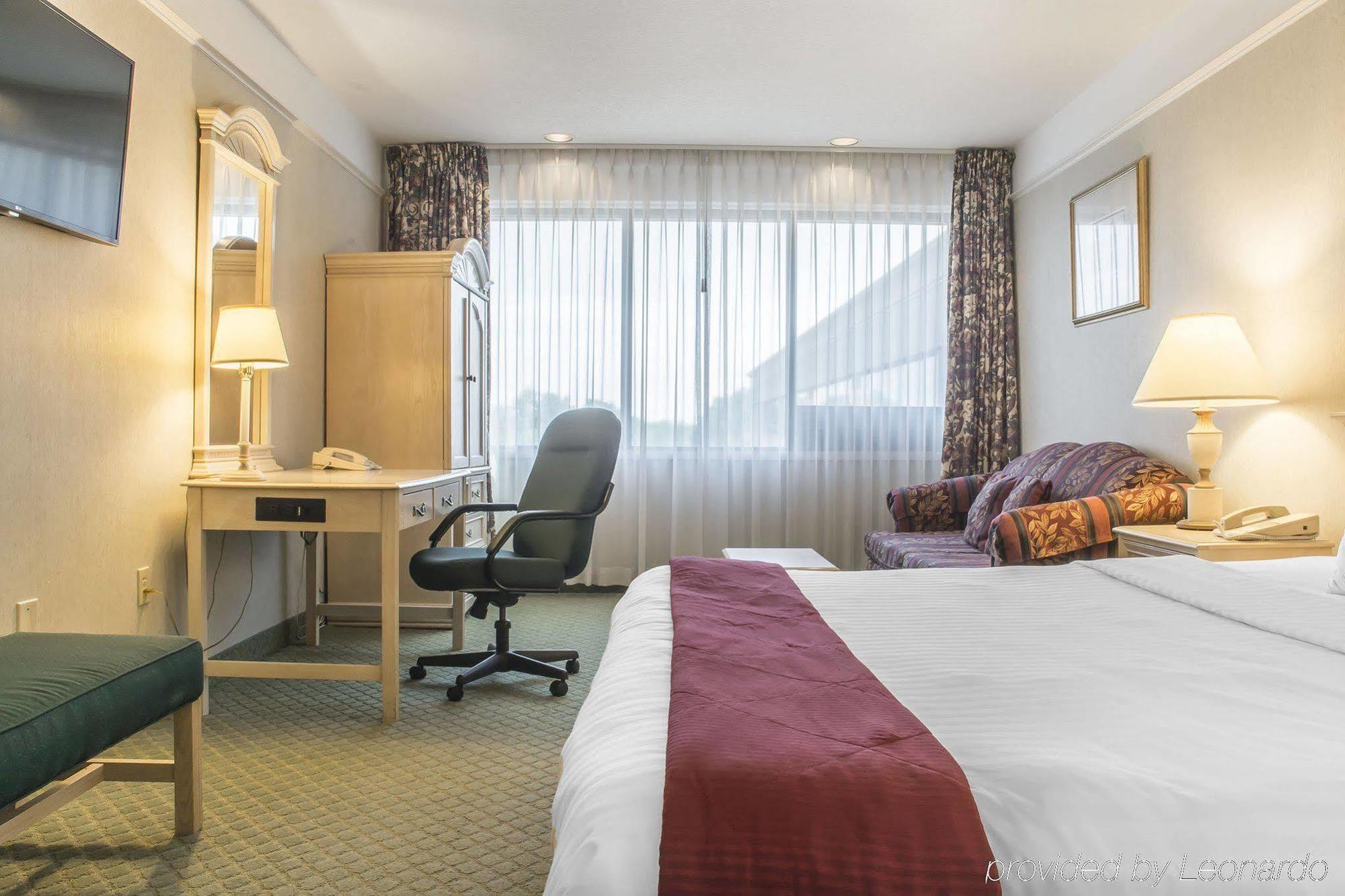 Clarion Hotel & Conference Centre Fort Erie Buitenkant foto